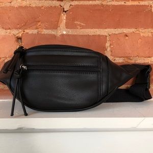Fanny pack